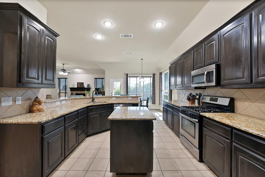 7256 Lake Country Drive Property Photo 9