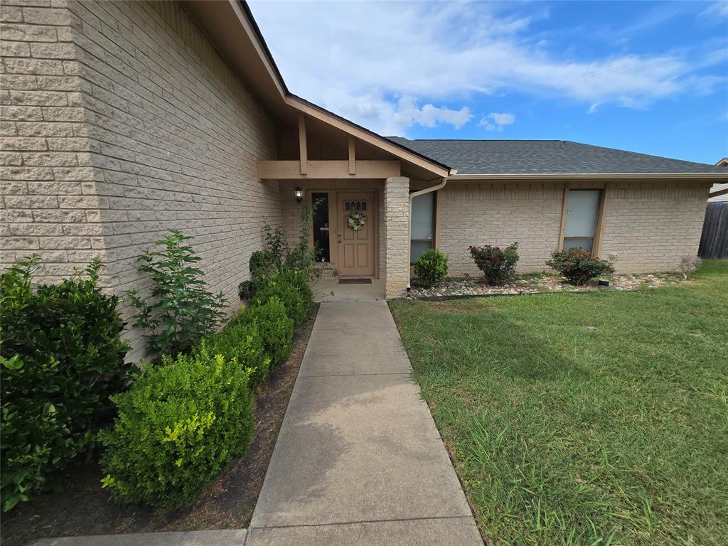903 Moss Circle Property Photo 2