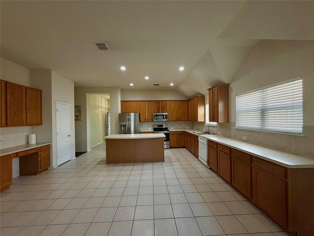8520 Ontario Drive Property Photo 6