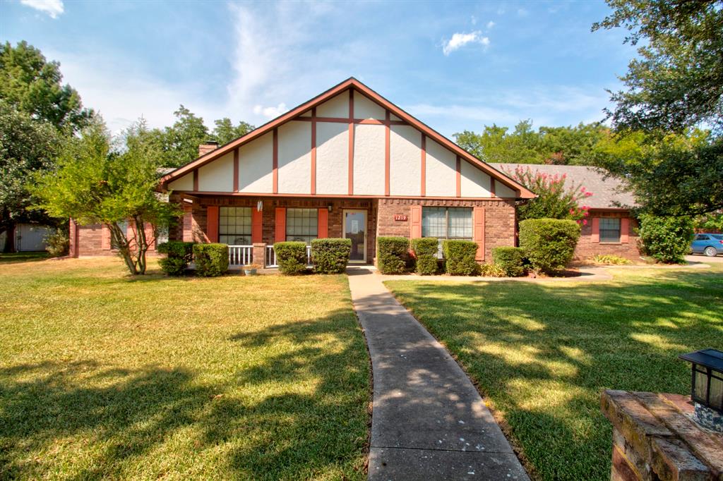 1219 Kiowa Drive Property Photo 1