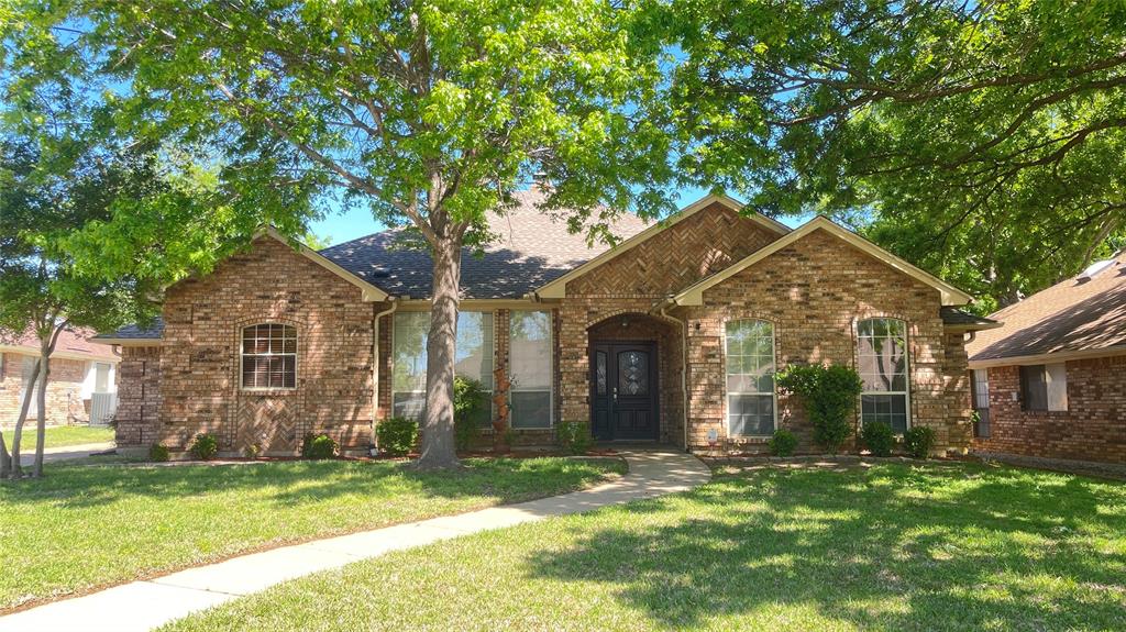 2709 Serenade Court Property Photo 1