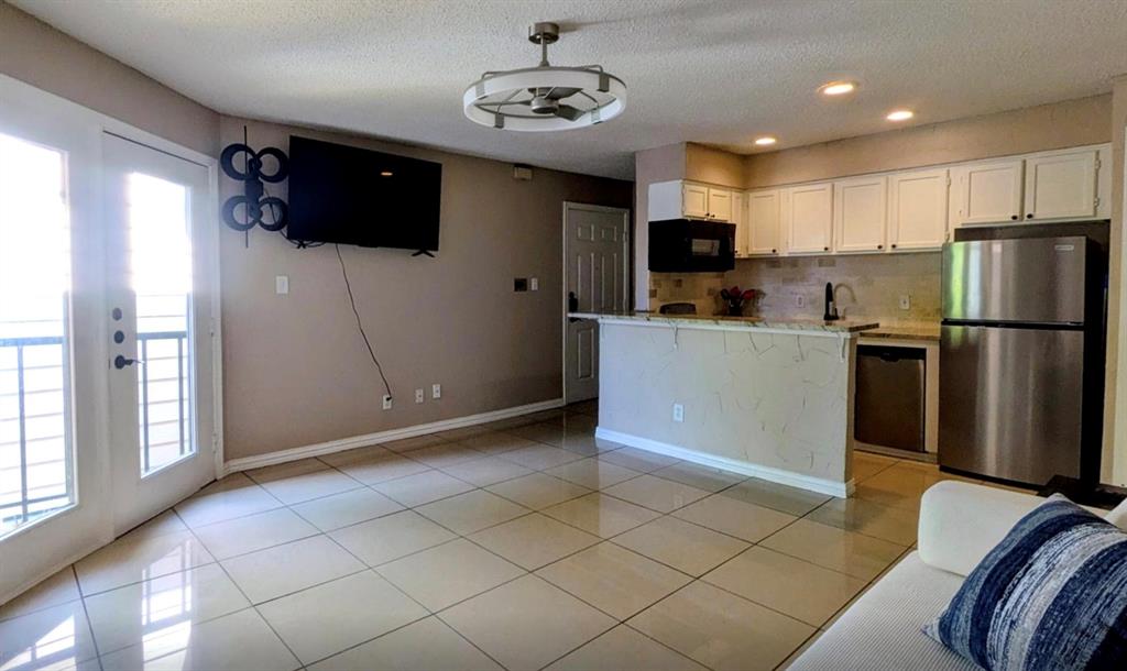 2312 Balsam Drive A303 Property Photo 4