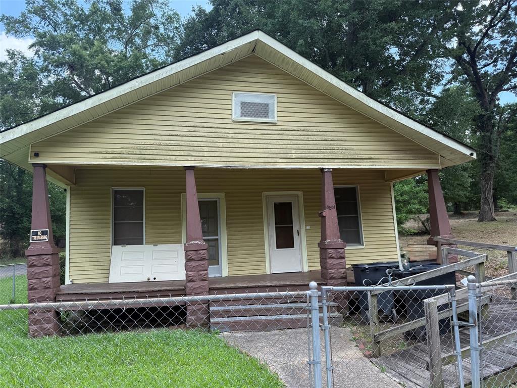 3001 Hardy Property Photo 2