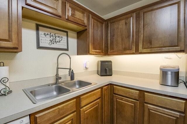 1230 Misty Drive Property Photo 16