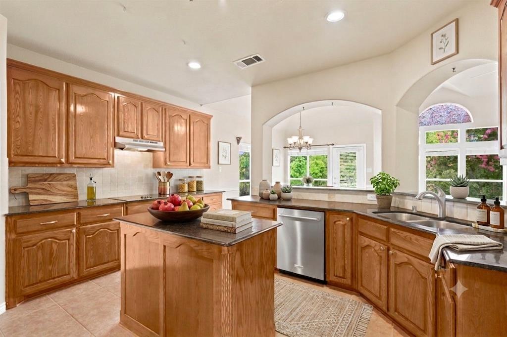 2703 Pottery Trail Property Photo 10