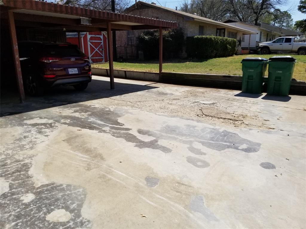 201 Hillcrest Drive Property Photo 8
