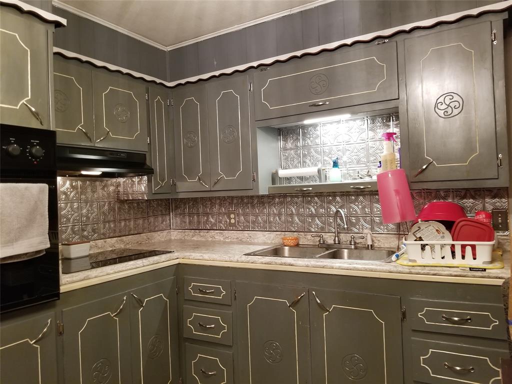 201 Hillcrest Drive Property Photo 24