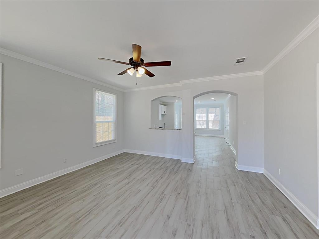 1032 E Leuda Street Property Photo 3