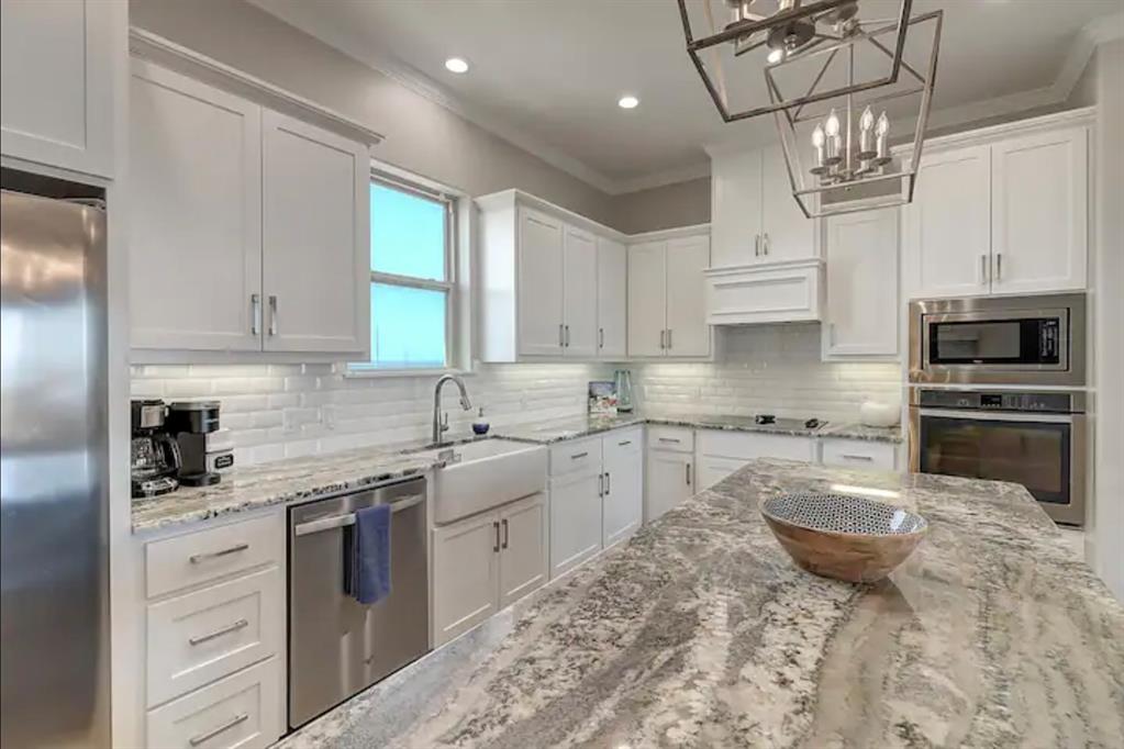 6501 Villa Castellon Drive Property Photo 17