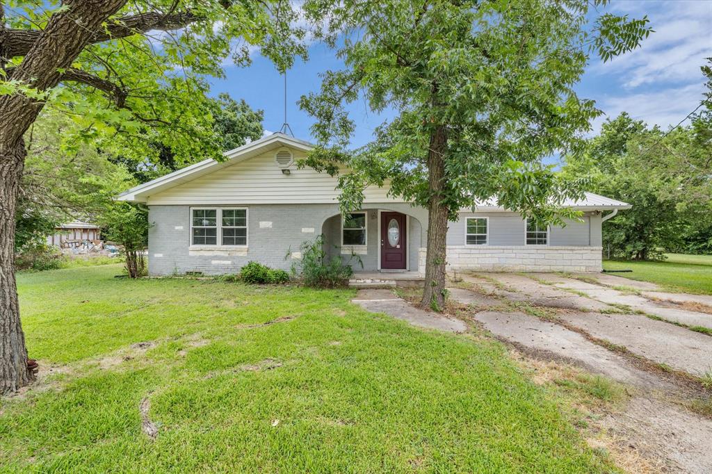 610 E Limestone Avenue Property Photo 1