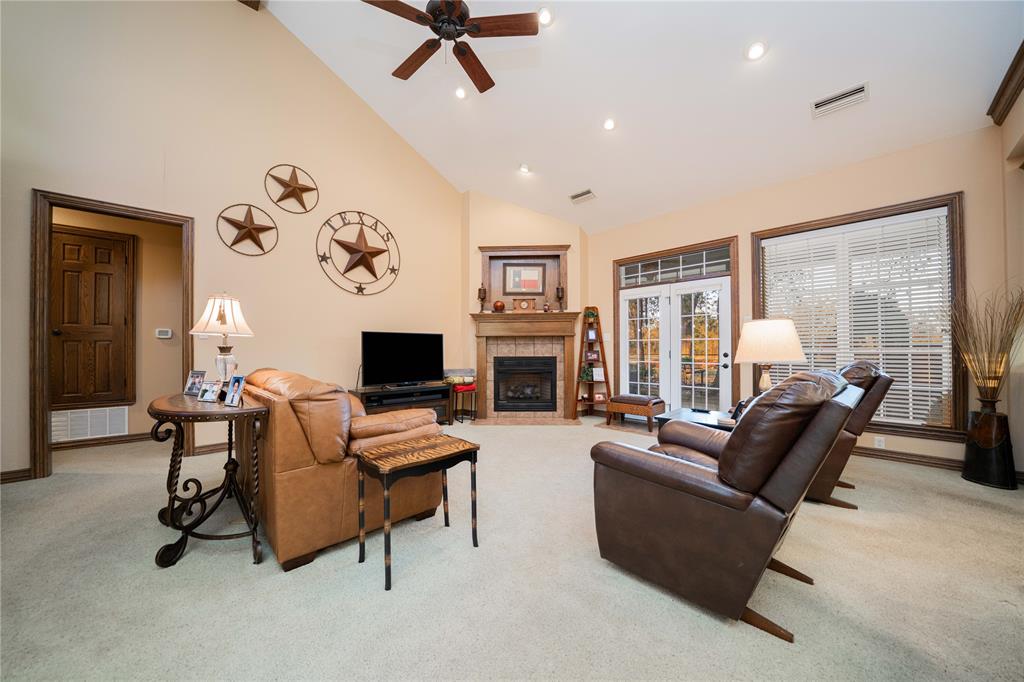 1032 W Fm 900 Property Photo 9