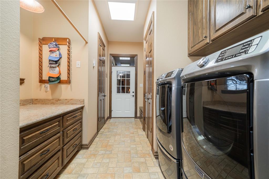 1032 W Fm 900 Property Photo 16