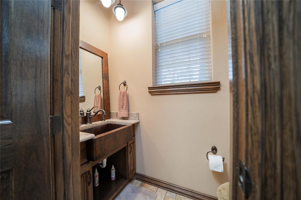 1032 W Fm 900 Property Photo 17