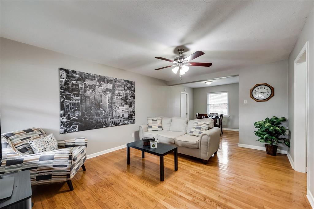 2209 Costa Mesa Drive Property Photo 3