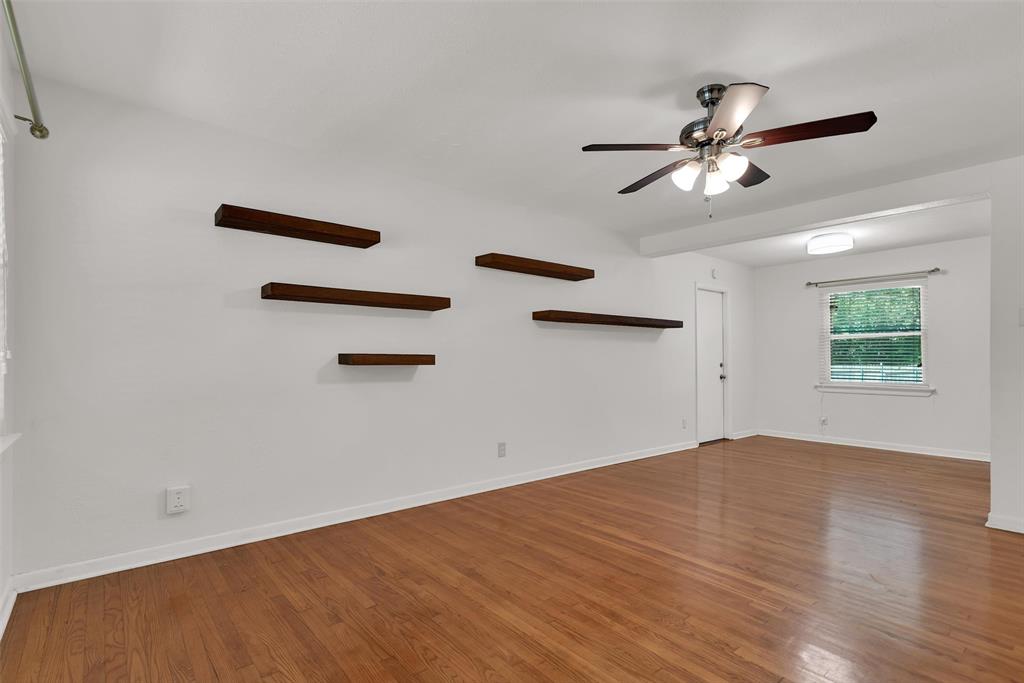 2209 Costa Mesa Drive Property Photo 4