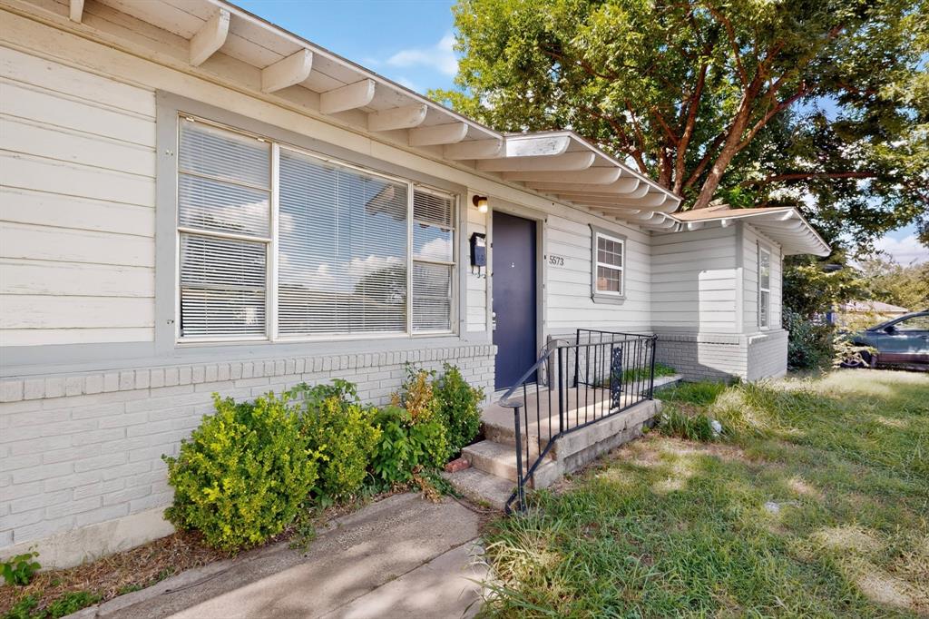 5573 Burton Avenue Property Photo 4
