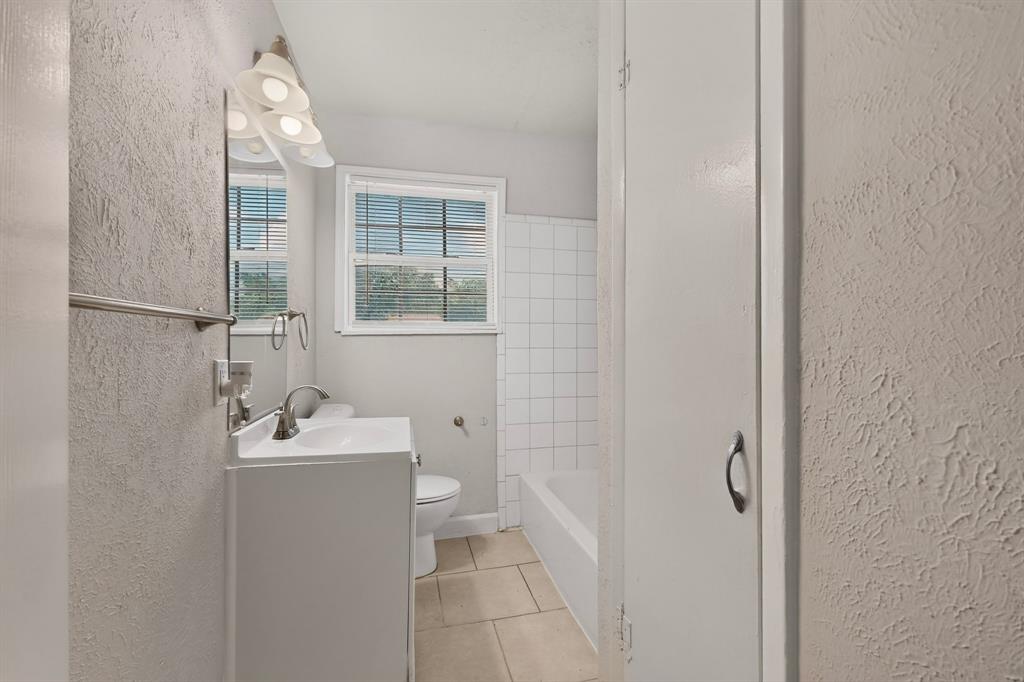 5573 Burton Avenue Property Photo 17