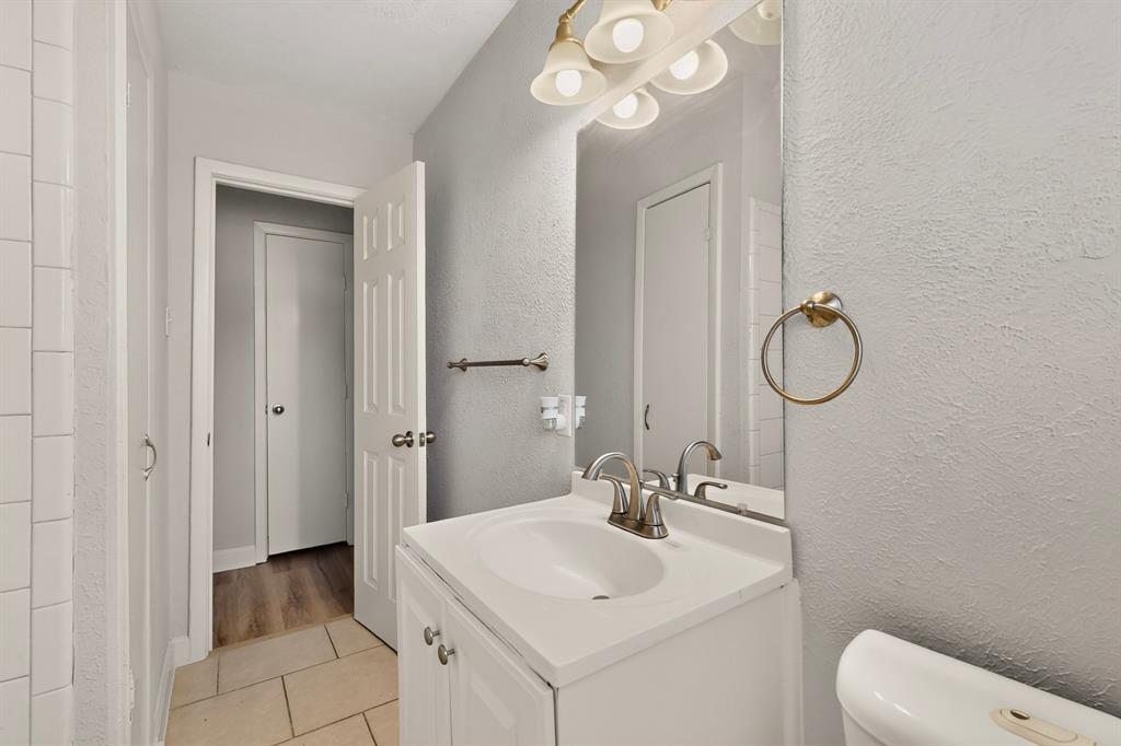 5573 Burton Avenue Property Photo 18