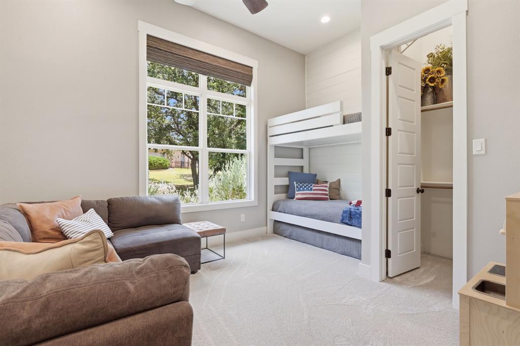 533 S Sugartree Drive Property Photo 30