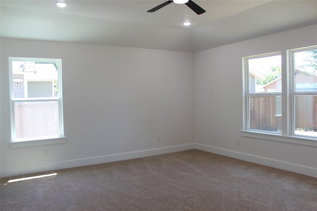 936 E Annie Street Property Photo 14