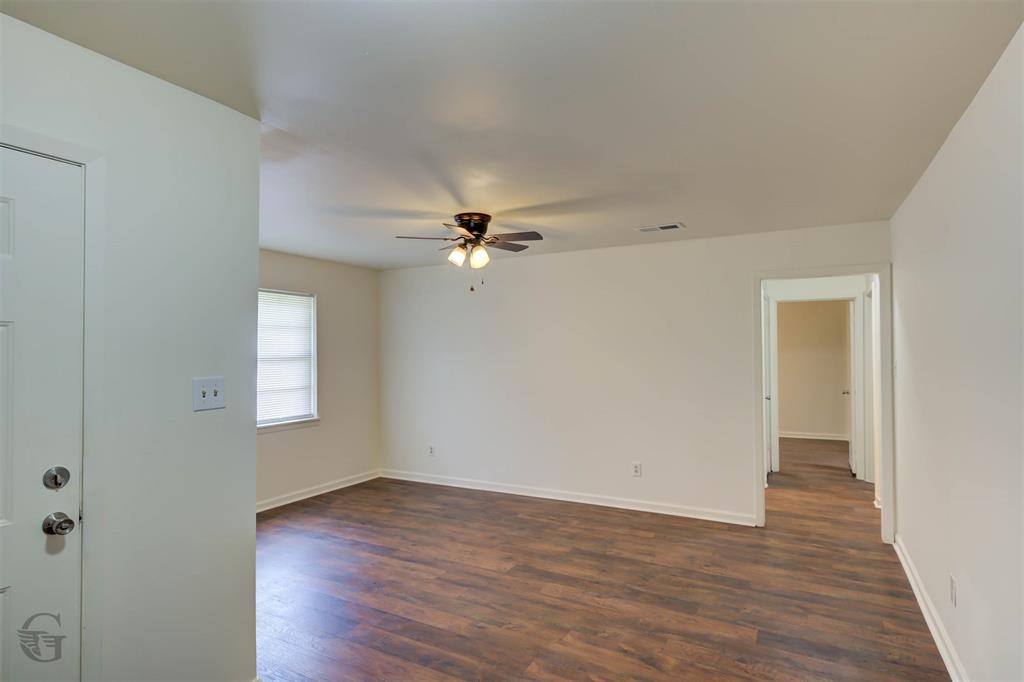 3413 Fernwood Lane Property Photo 7