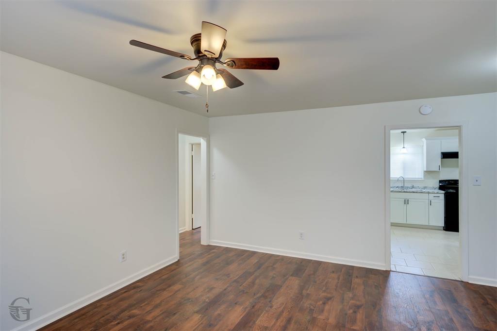 3413 Fernwood Lane Property Photo 8