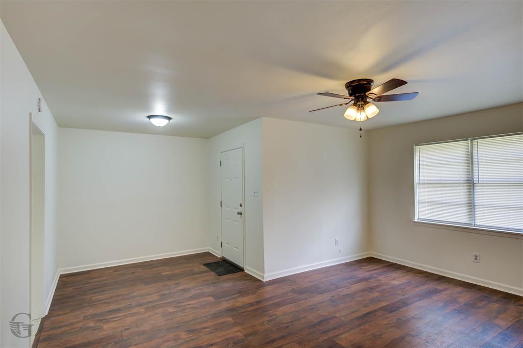 3413 Fernwood Lane Property Photo 9