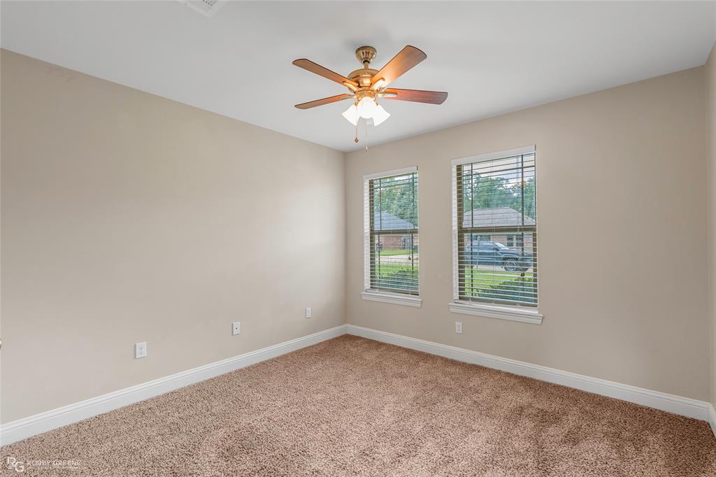 520 Big Red Circle Property Photo 15
