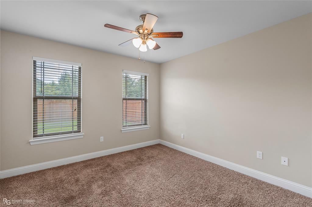 520 Big Red Circle Property Photo 17