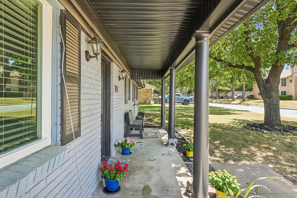 1224 Trailwood Drive Property Photo 4