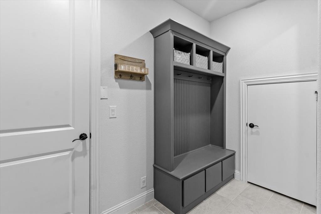 2200 Simpson Lane Property Photo 8