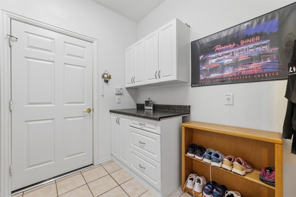 920 Cascade Drive Property Photo 37