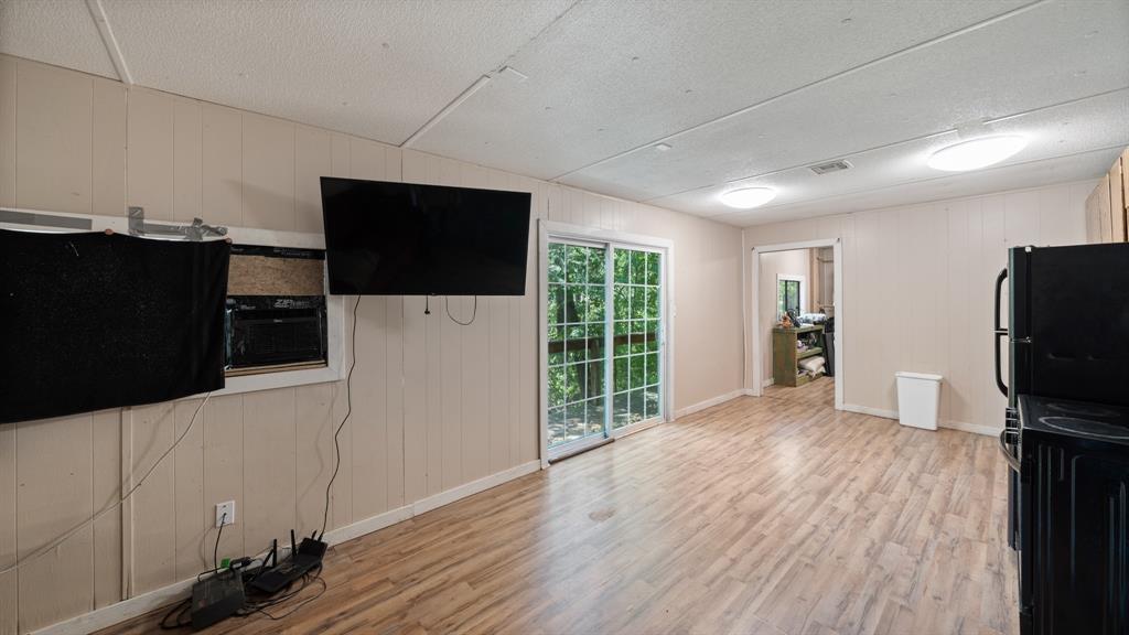 2205 Hickory Street Property Photo 7