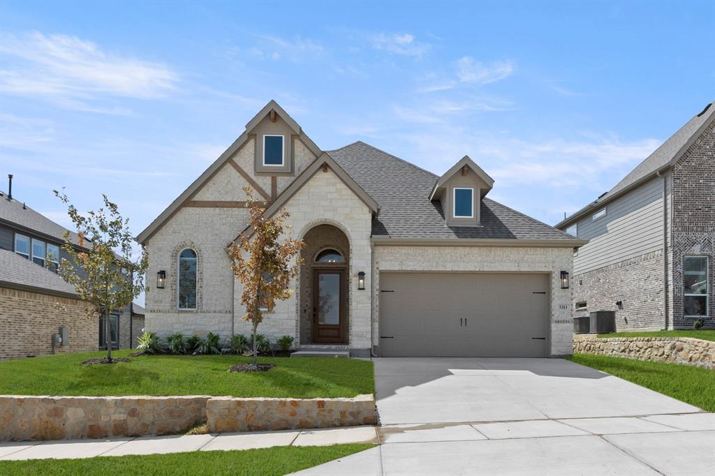 5313 Blue Cypress Drive Property Photo 1