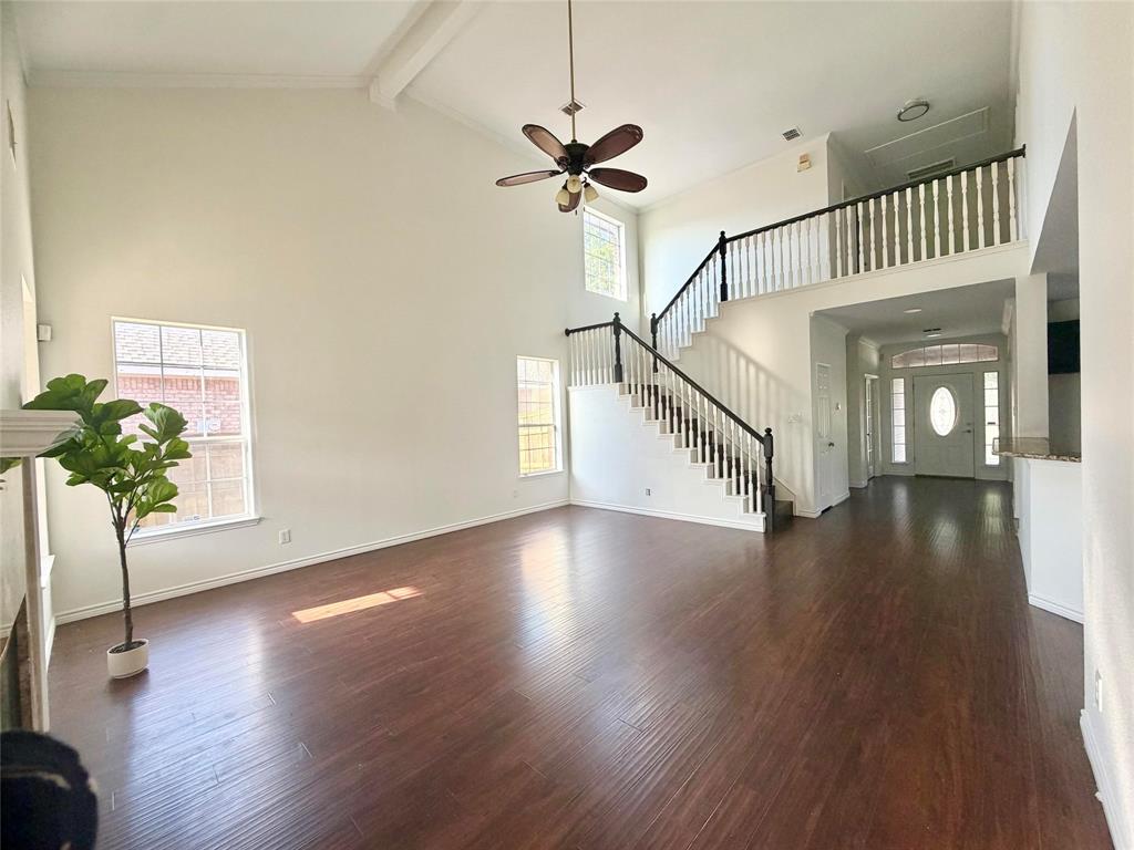 9101 Floyd Drive Property Photo 6