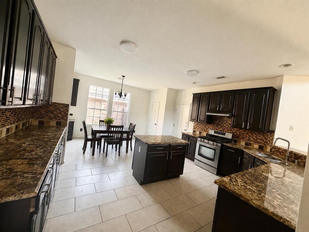 9101 Floyd Drive Property Photo 10