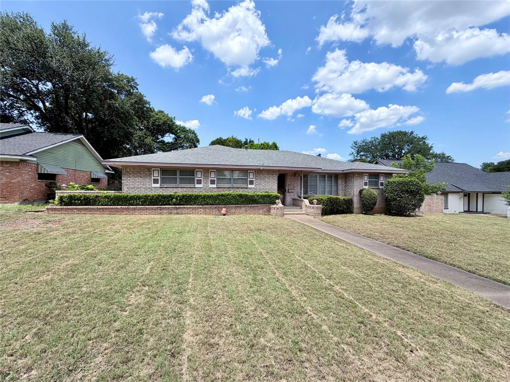 3811 Laurel Canyon Drive Property Photo 1