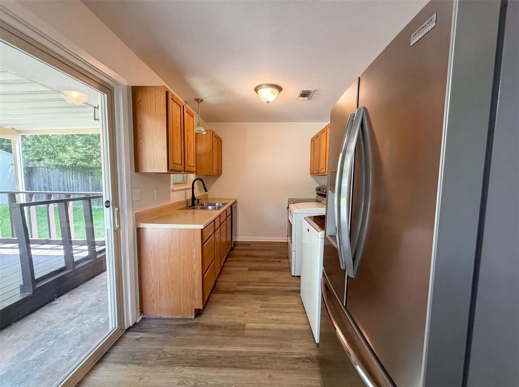 2549 Steven Drive Property Photo 2
