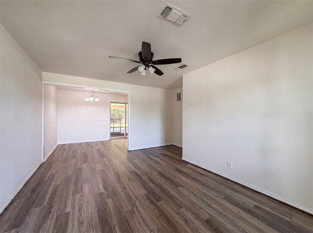 2549 Steven Drive Property Photo 3