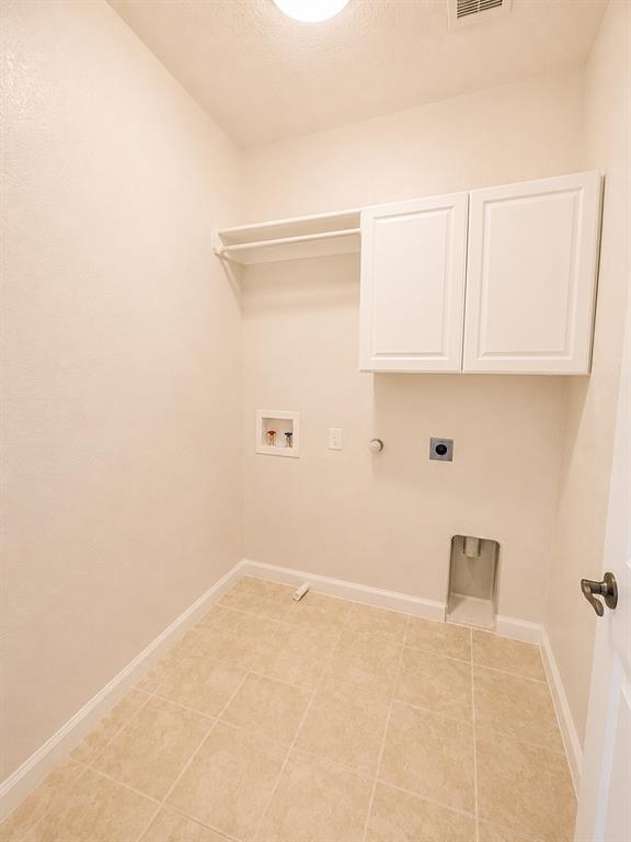 127 Castleridge Drive B Property Photo 15