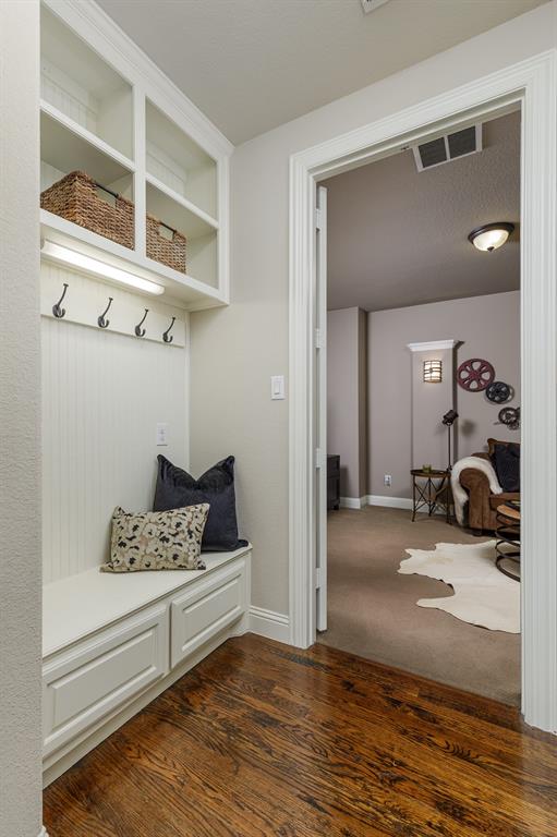 912 Snyder Drive Property Photo 14