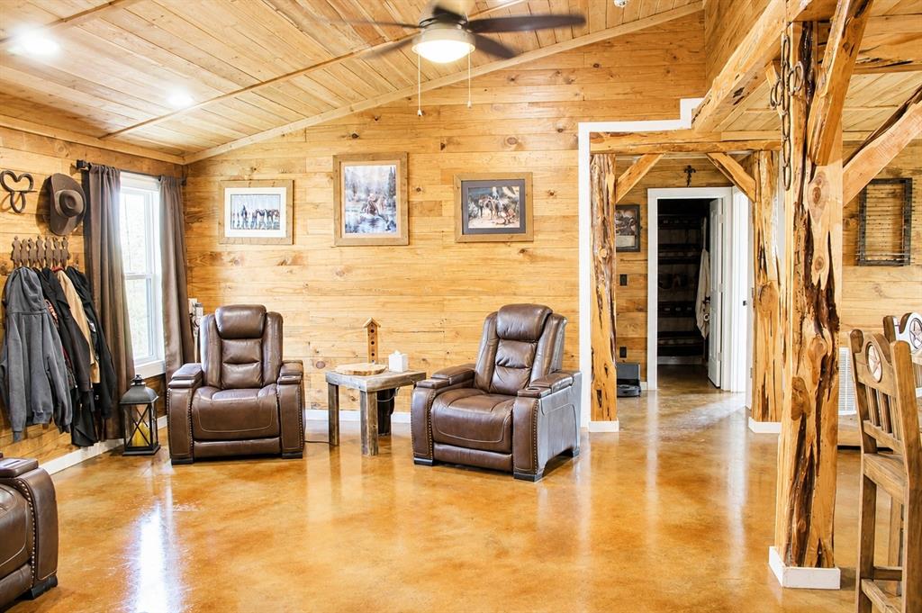 331 County Road 156a Property Photo 9