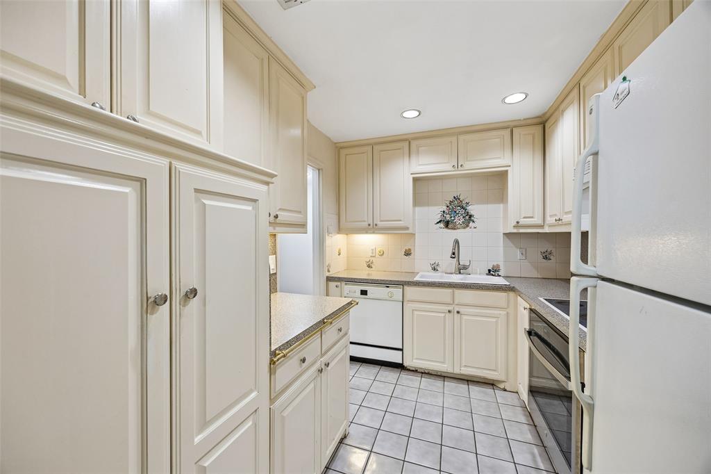 9149 Emberglow Lane Property Photo 10