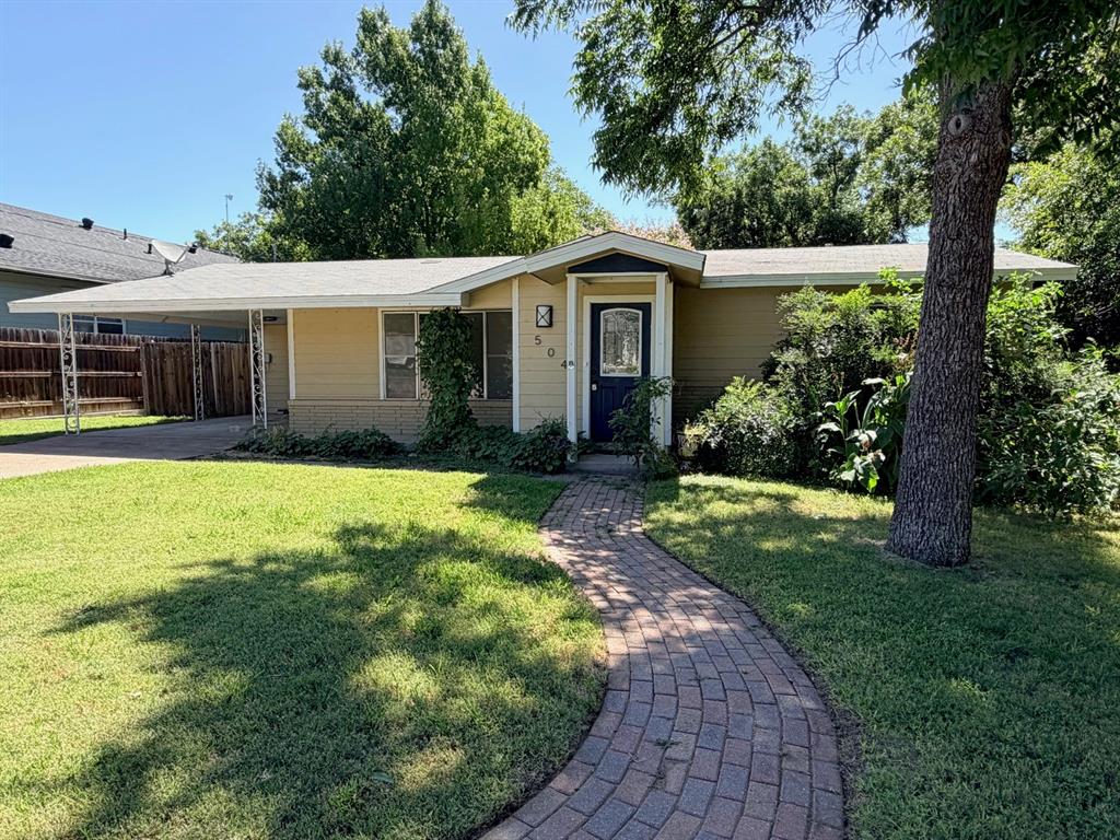 504 N Elm Street Property Photo 1