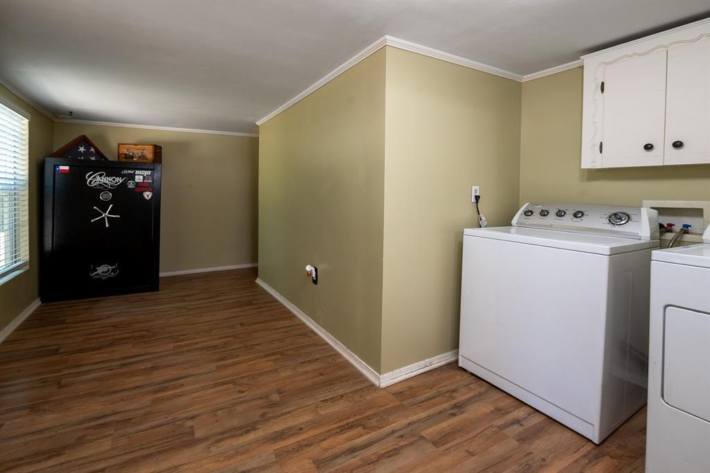 294 County Road 4470 Property Photo 6