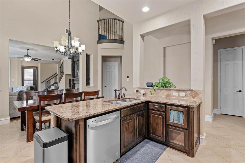 964 Cougar Drive Property Photo 12