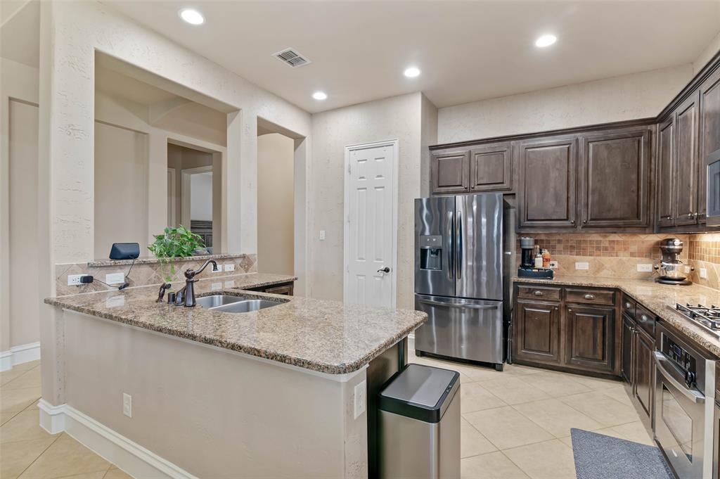 964 Cougar Drive Property Photo 13