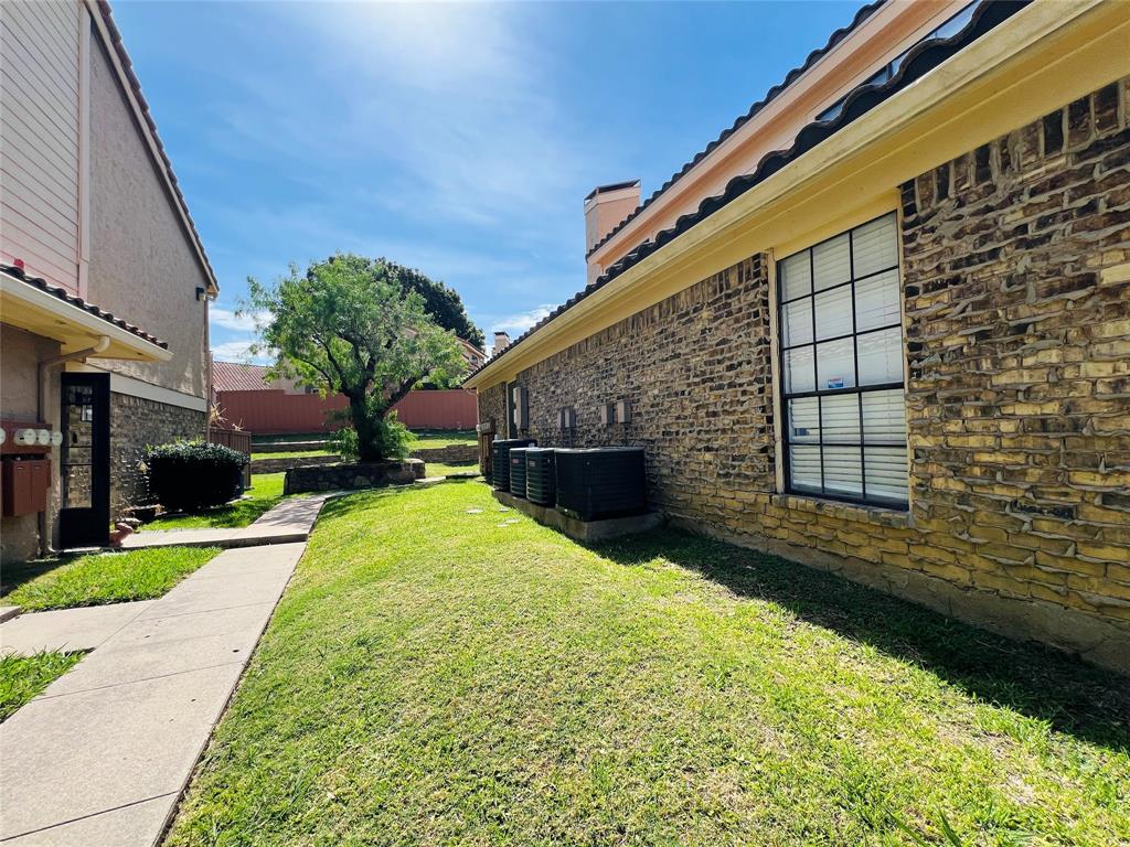 4220 Madera Road Property Photo 3