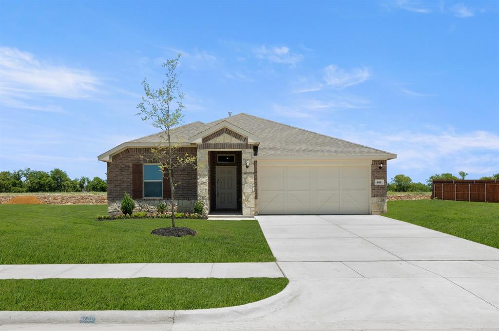 408 Comanche Drive Property Photo 1