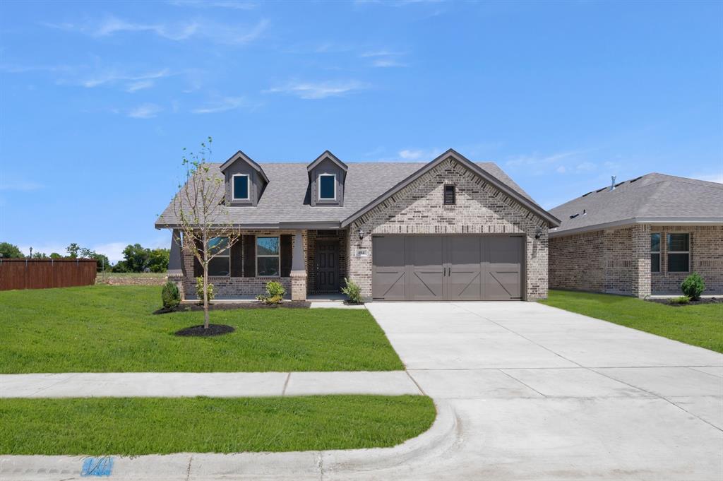404 Comanche Drive Property Photo 1